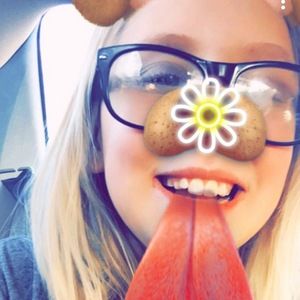 Meet your Posher, Emilee